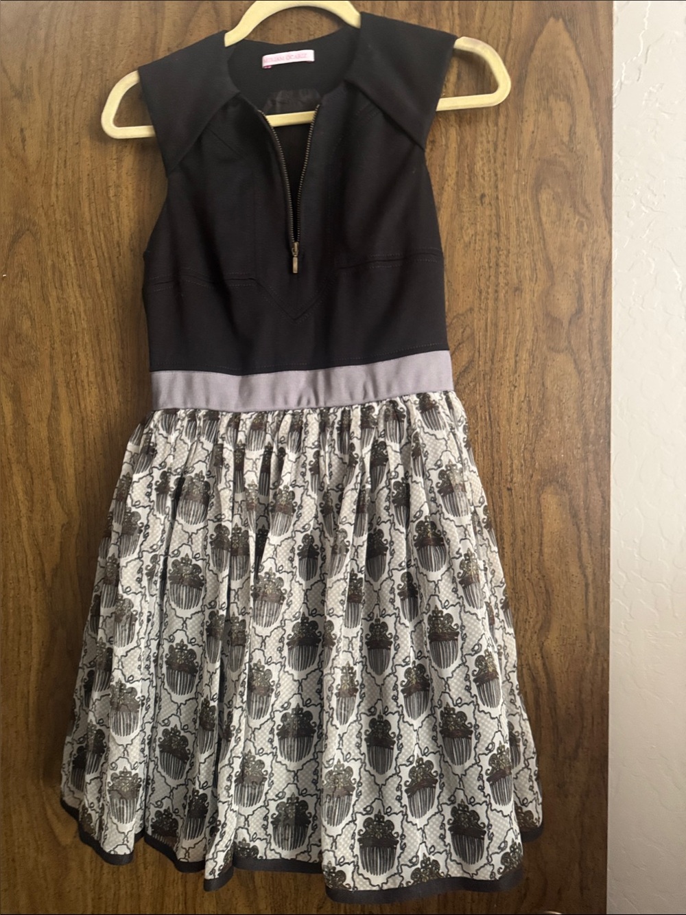 Black and Gray wool/silk Patterned Party Dress with Zipper